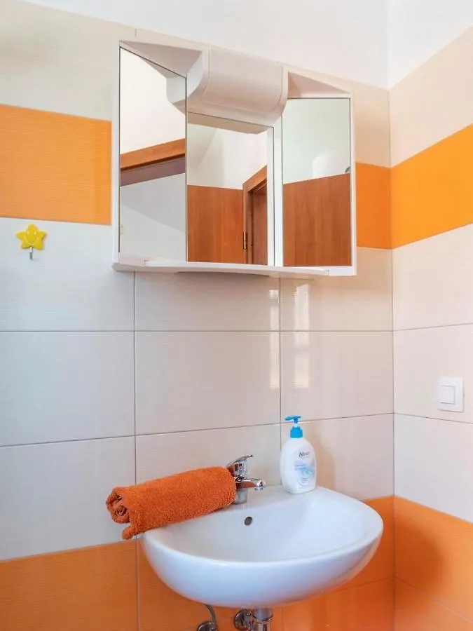 Studio Apartment Gianni Vižinada Kroatië
