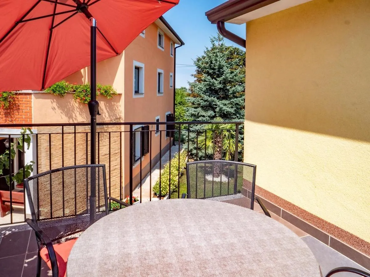 Studio Apartment Gianni Vižinada